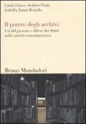 Copertina libro <b>Il potere degli archivi</b>